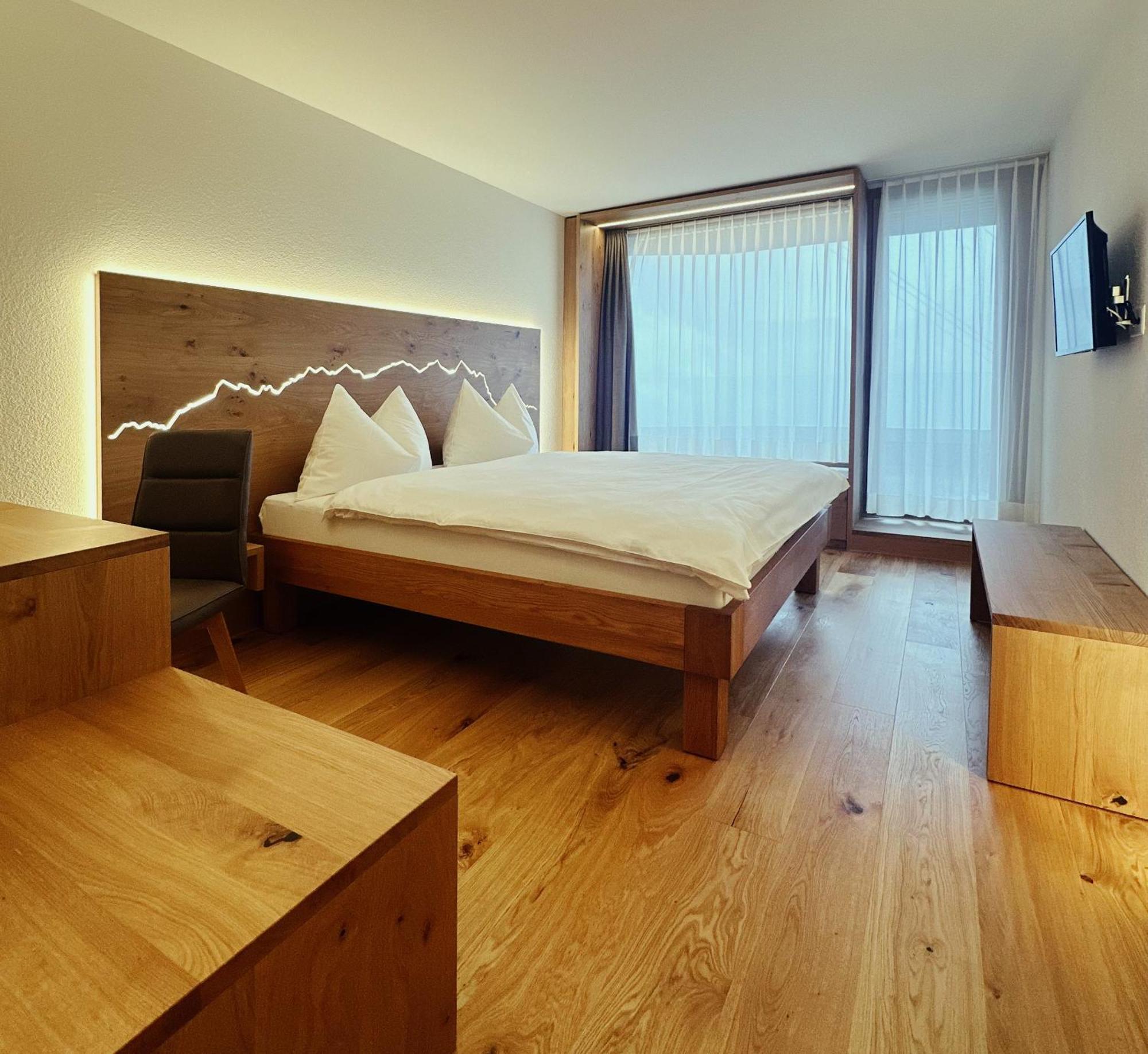Panorama Hotel 3*